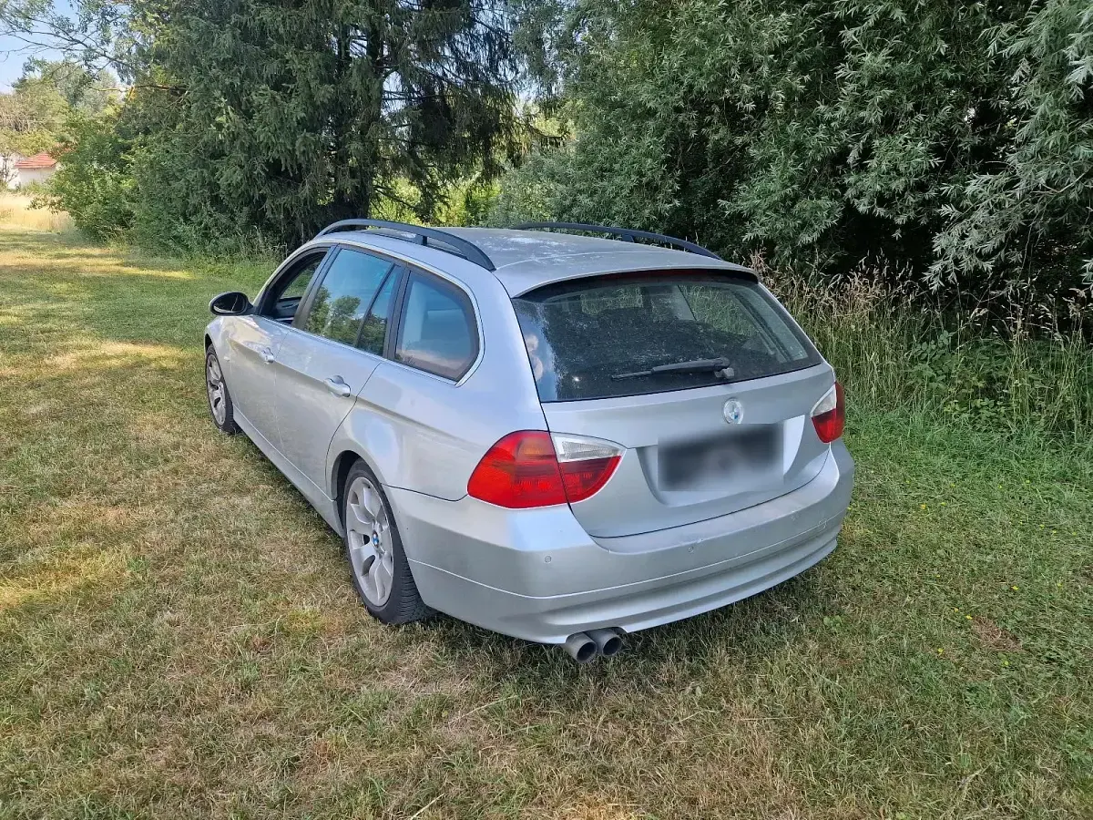 Gebraucht BMW 330 231 PS (169 kW) 2006 Grau Kombi