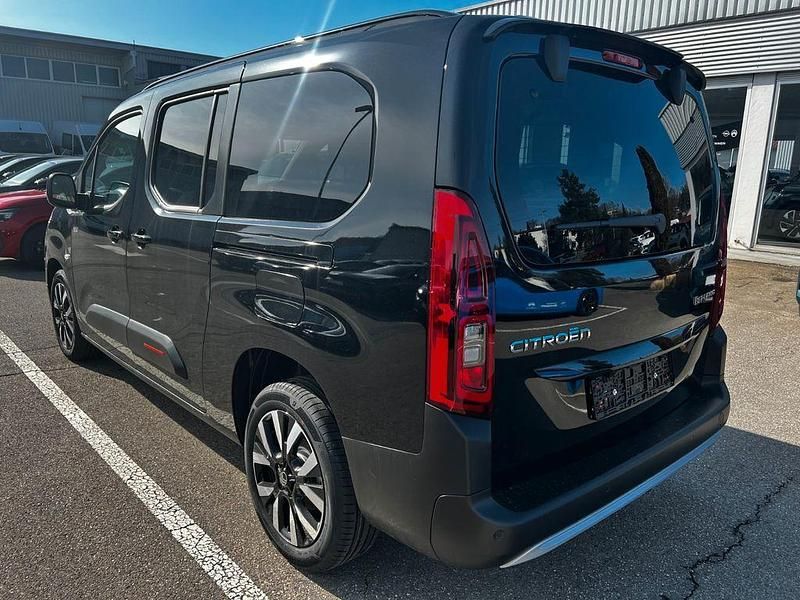 Neu Citroën Berlingo 131 PS (96 kW) 2026 Schwarz Van / Kleinbus