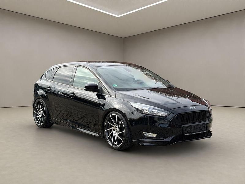 Gebraucht Ford Focus ST-Line 230 PS (169 kW) 2018 Schwarz Limousine