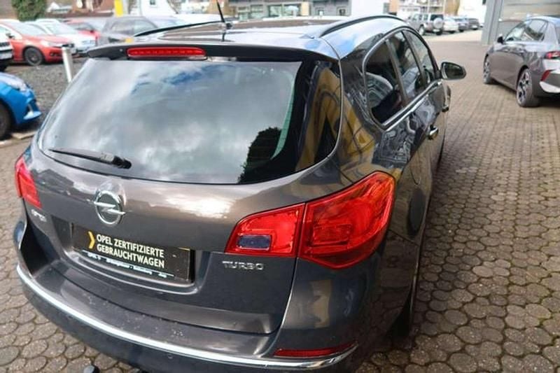 Gebraucht Opel Astra Style 140 PS (102 kW) 2015 Platinanthrazit Kombi