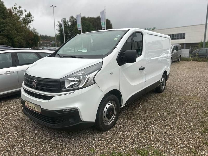 Weiß Gebraucht 2016 Fiat Talento Basis Van / Kleinbus | 10.999 € (Fairer Preis) - Bild 1/4