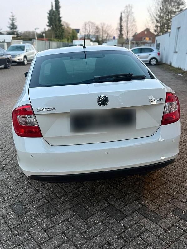 Gebraucht Skoda Rapid 110 PS (80 kW) 2014 Weiß Kleinwagen