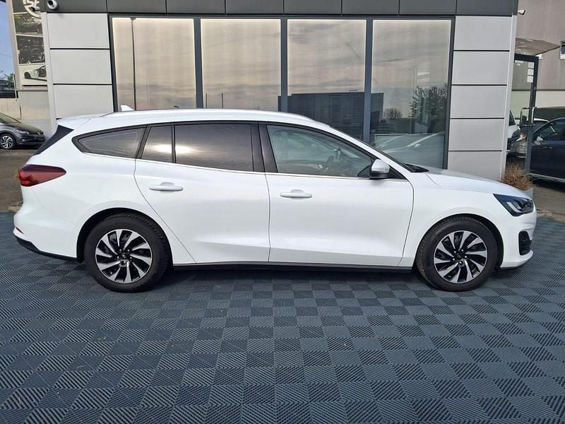 Gebraucht Ford Focus Titanium 116 PS (85 kW) 2023 Weiß Kombi