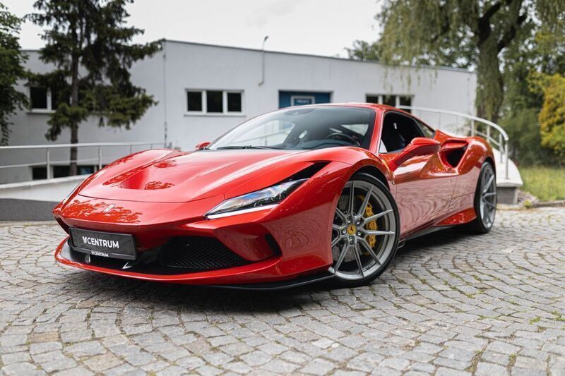 Rot Gebraucht 2021 Ferrari F8 | 349.900 € - Bild 1/4