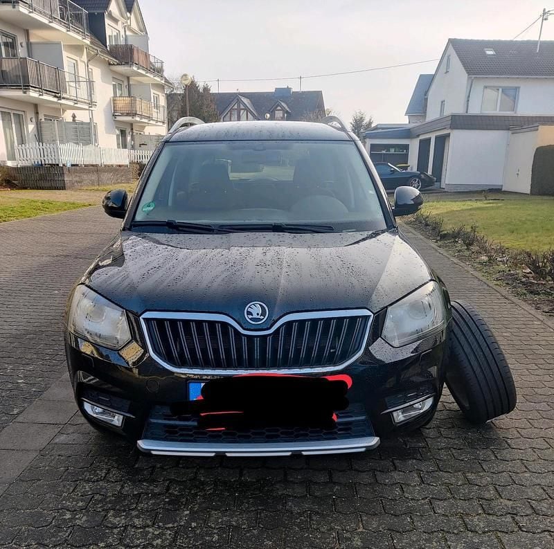 Schwarz Gebraucht 2016 Skoda Yeti SUV | 13.200 € (Fairer Preis) - Bild 1/4