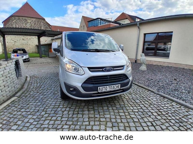 Gebraucht Ford Transit Custom Trend 131 PS (96 kW) 2017 Polarsilber metallic Kombi