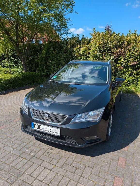 Second-hand Seat Leon ST Style 105 CP (77 kW) 2014 Negru Break