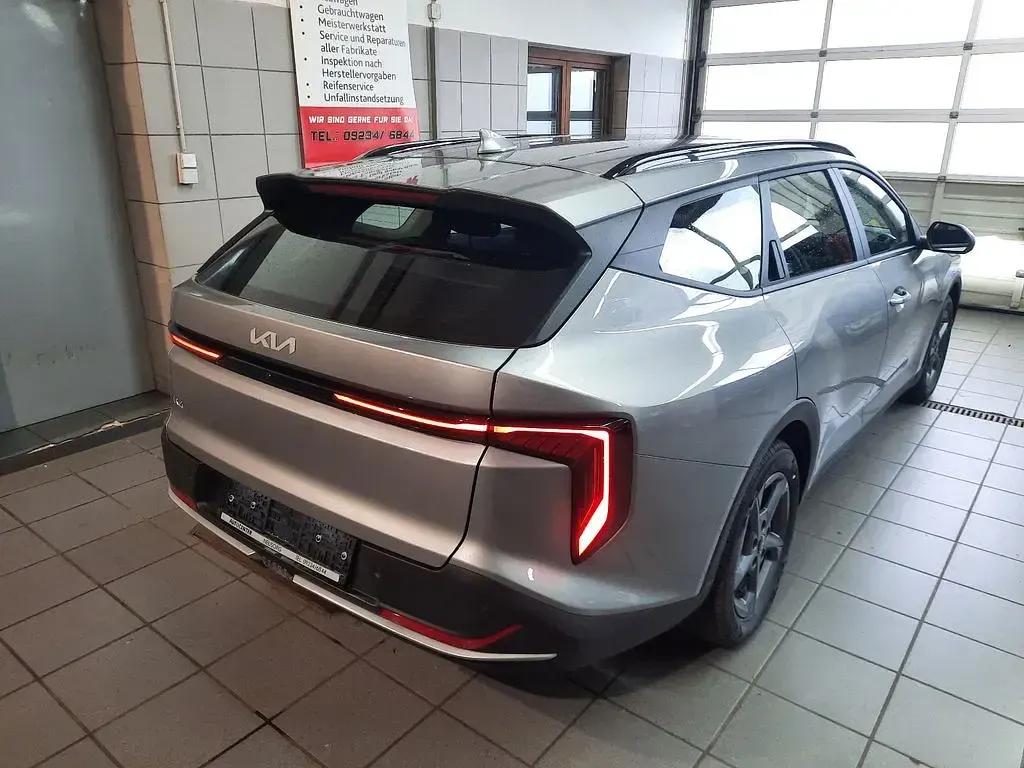 Neu Kia K4 150 PS (110 kW) 2026 Grau Kombi