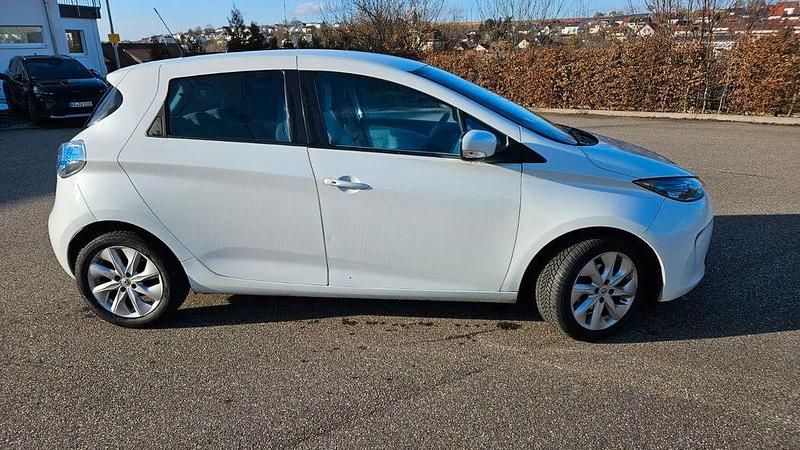 Gebraucht Renault Zoe Zen 64 kW (88 PS) 2012 Weiß Kleinwagen