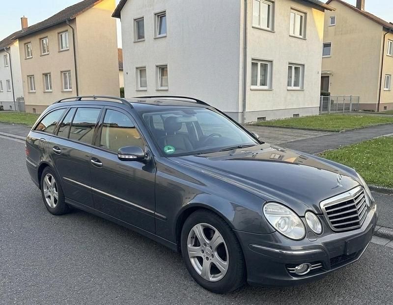 Second-hand Mercedes E220 170 CP (125 kW) 2008 Gri Break