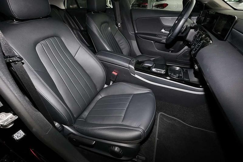 Gebraucht Mercedes CLA250e 160 PS (117 kW) 2022 Schwarz Limousine
