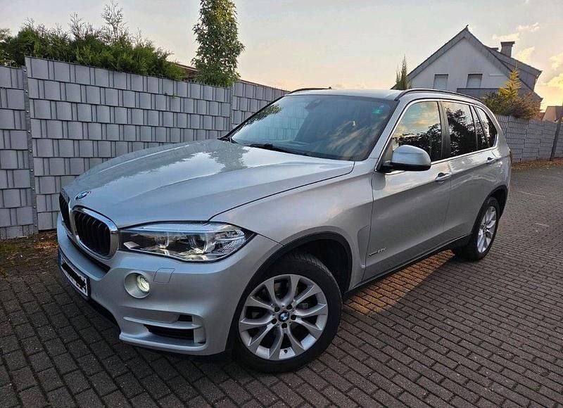 Grau Gebraucht 2016 BMW X5 Shadowline SUV | 19.899 € (Guter Preis) - Bild 1/4