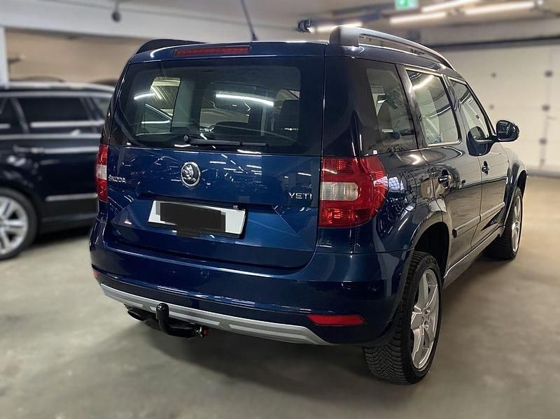 Gebraucht Skoda Yeti Active 105 PS (77 kW) 2014 Lavablau metallic SUV