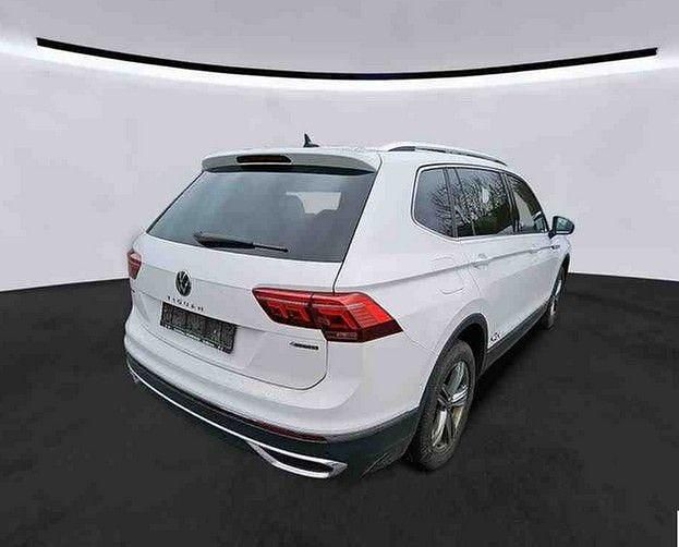 Gebraucht VW Tiguan Allspace Elegance 200 PS (147 kW) 2022 Pure white SUV