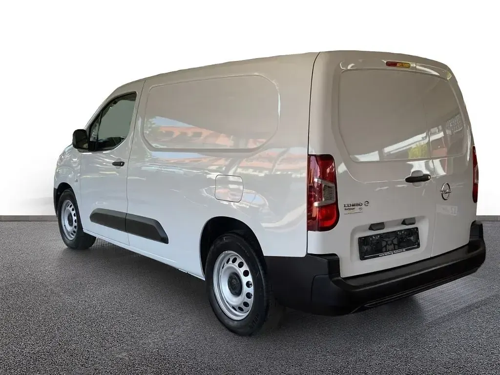 Gebraucht Opel Combo-e Life XL Edition 100 kW (136 PS) 2023 Weiß Limousine