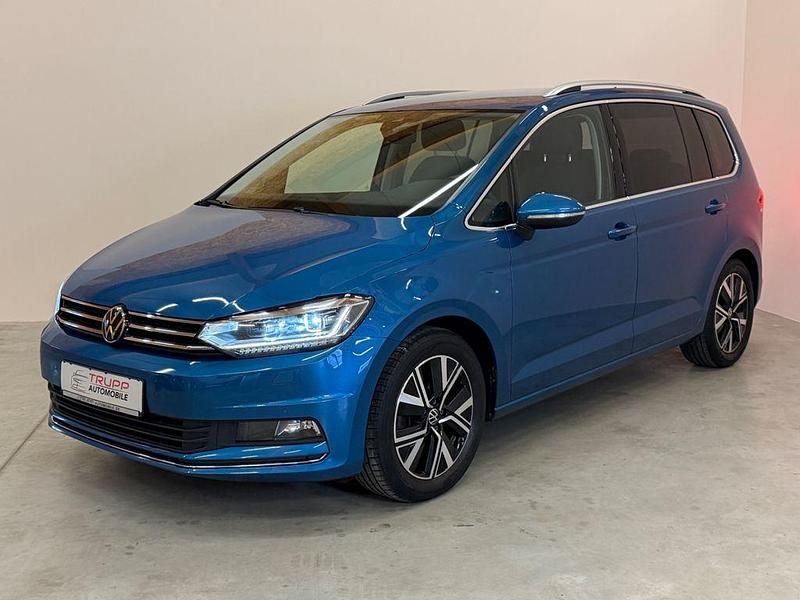 Gebraucht VW Touran Highline 150 PS (110 kW) 2023 Blau Van / Kleinbus