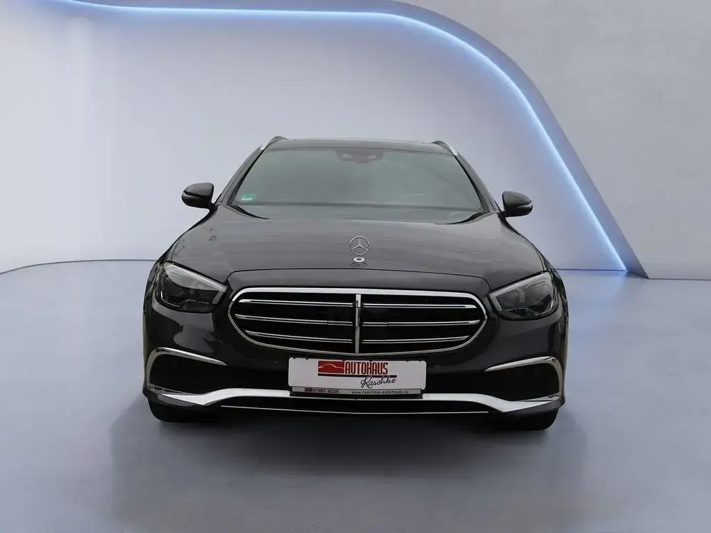 Gebraucht Mercedes E220 194 PS (142 kW) 2020 Grau Limousine