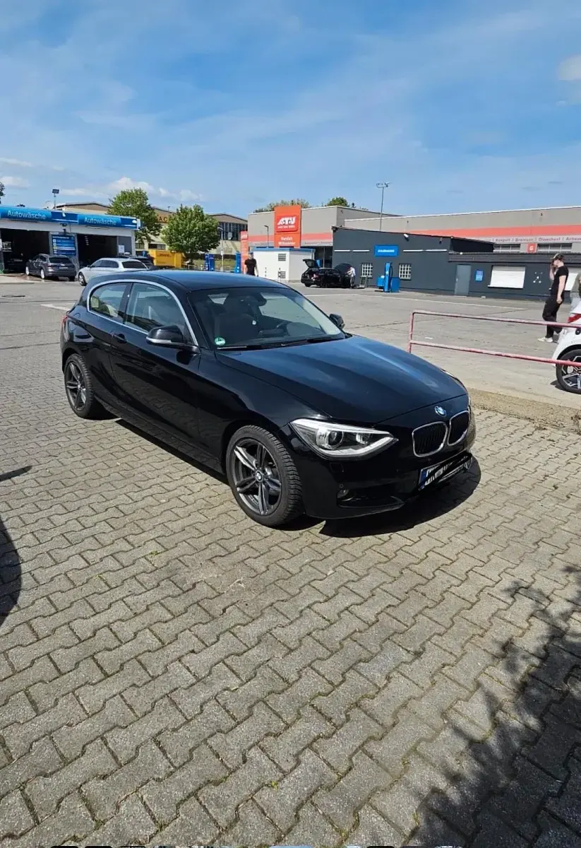 Gebraucht BMW 120 186 PS (136 kW) 2014 Schwarz Kleinwagen