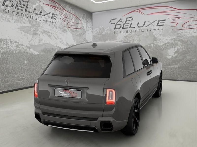 Neu Rolls Royce Cullinan 600 PS (441 kW) 2026 Grau SUV