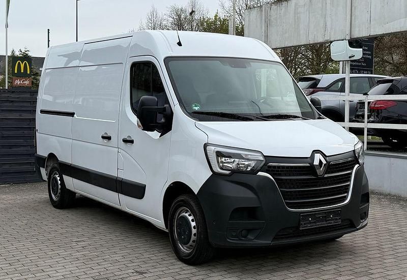 Gebraucht Renault Master 150 PS (110 kW) 2023 Weiß Van / Kleinbus