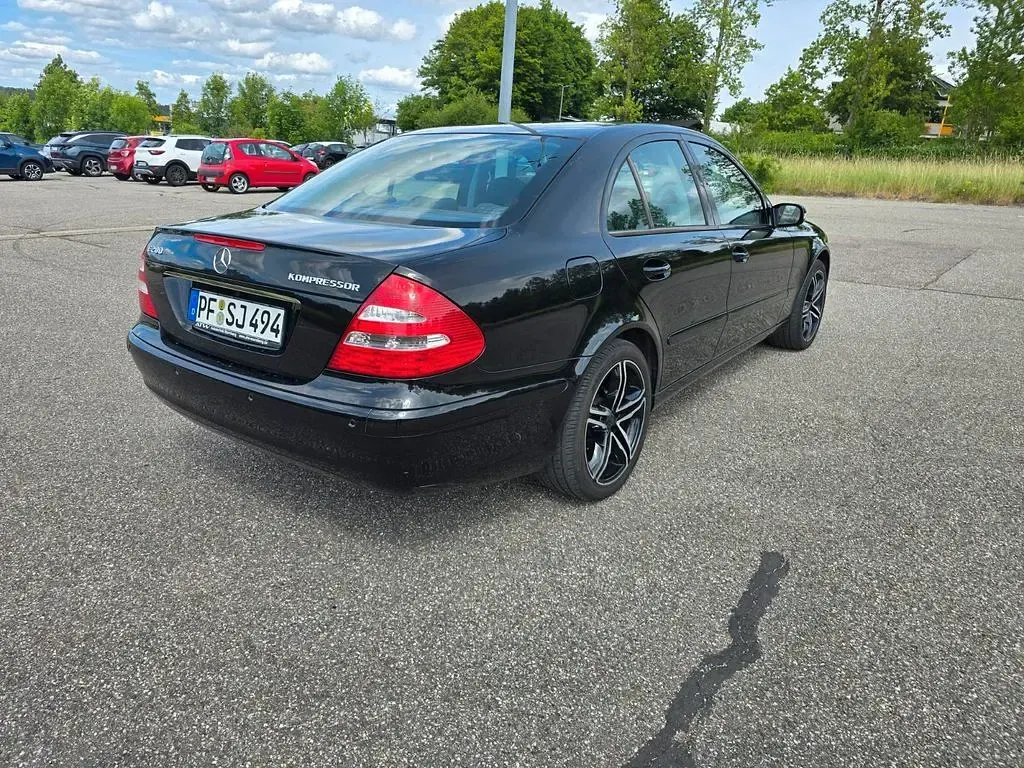 Gebraucht Mercedes E200 Elegance 163 PS (119 kW) 2006 Schwarz Limousine