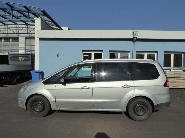 Gebraucht Ford Galaxy Business Edition 140 PS (102 kW) 2014 Grau metallic Van / Kleinbus