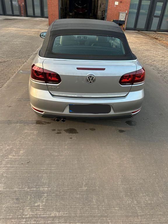 Gebraucht VW Golf Cabriolet Karmann 140 PS (102 kW) 2015 Grau Cabrio