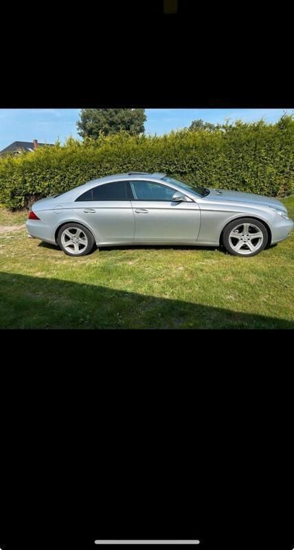 Silber Gebraucht 2004 Mercedes CLS500 Limousine | 8.500 € (Fairer Preis) - Bild 1/4