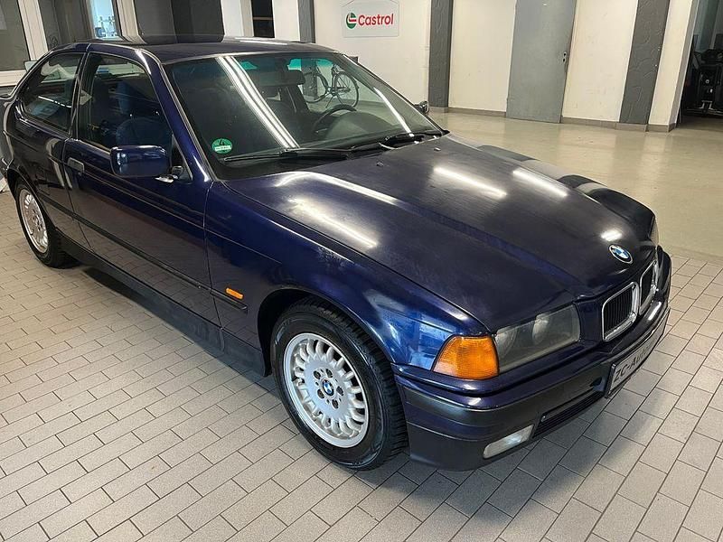 Blau Gebraucht 1999 BMW 316 Coupé | 2.000 € - Bild 1/4