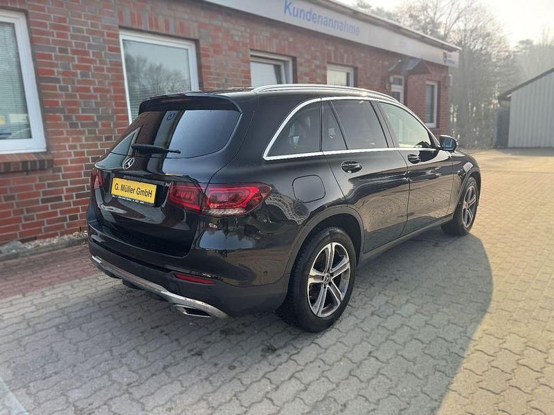 Gebraucht Mercedes GLC220 194 PS (142 kW) 2019 Schwarz SUV