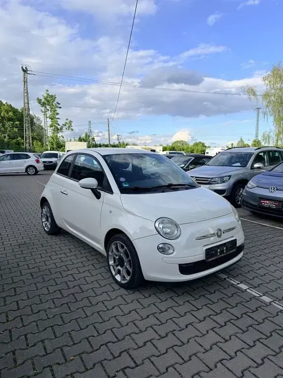 Gebraucht Fiat 500 Pop 69 PS (50 kW) 2010 Weiß Kleinwagen