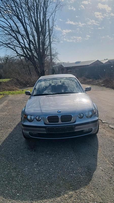 Gebraucht BMW 316 115 PS (84 kW) 2004 Grau Coupé