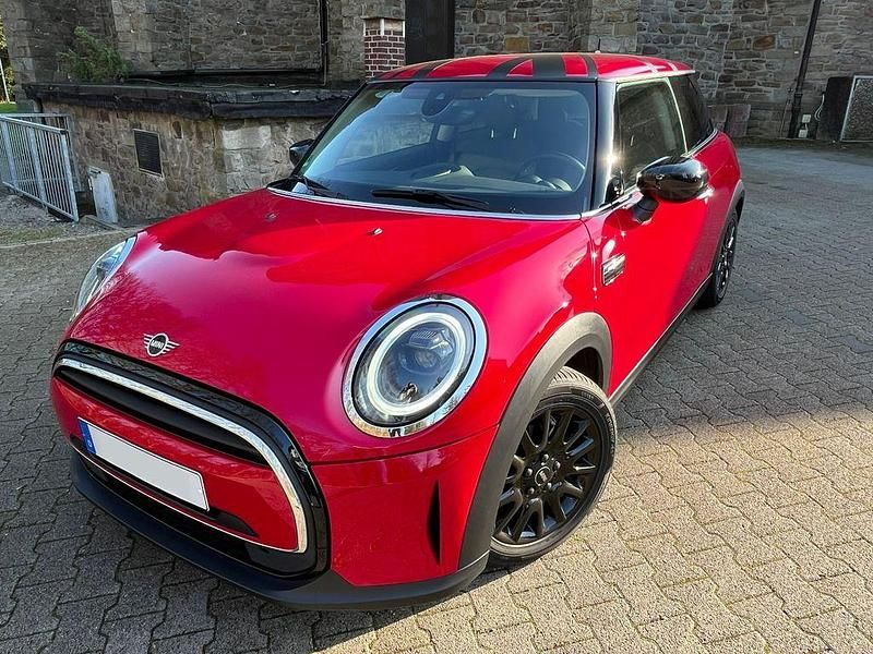 Gebraucht Mini Cooper Classic 136 PS (100 kW) 2022 Rot Kleinwagen