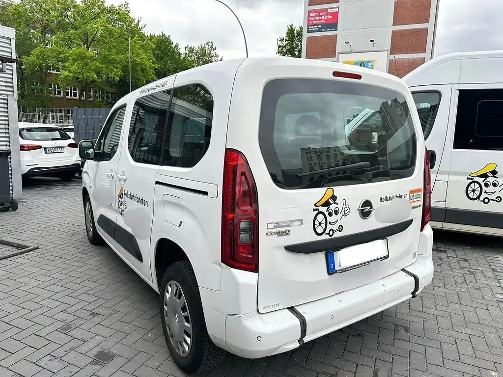 Gebraucht Opel Combo 102 PS (75 kW) 2019 Van / Kleinbus
