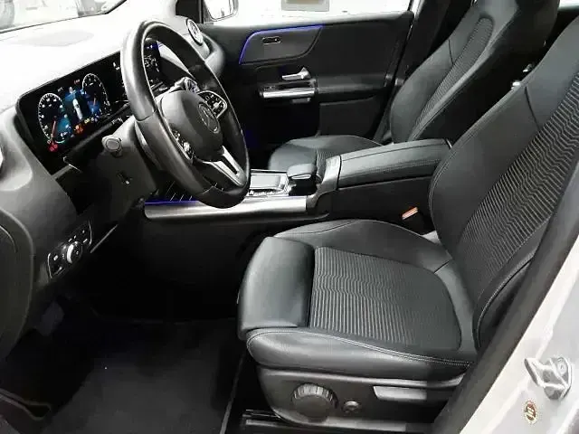 Gebraucht Mercedes B200 Progressive 163 PS (119 kW) 2021 Silber Kleinwagen