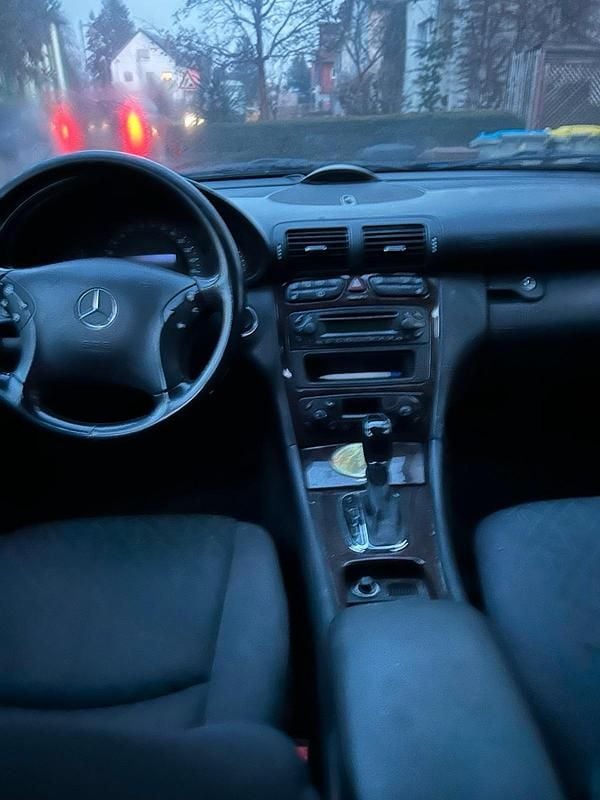 Gebraucht Mercedes C270 170 PS (125 kW) 2003 Blau Kombi