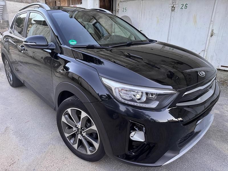 Gebraucht Kia Stonic 120 PS (88 kW) 2019 Schwarz SUV