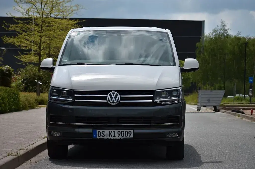 Gebraucht VW Multivan Highline 199 PS (146 kW) 2019 Weiß Van / Kleinbus
