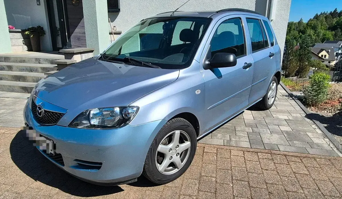 Gebraucht Mazda 2 Comfort 68 PS (50 kW) 2003 Blau Kleinwagen