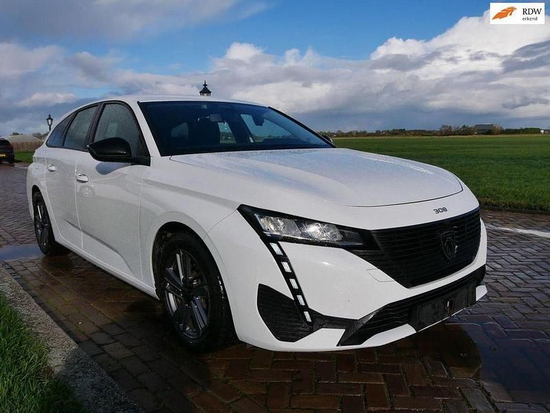 Weiß Gebraucht 2022 Peugeot 308 Active Kombi | 12.462 € (Guter Preis) - Bild 1/3