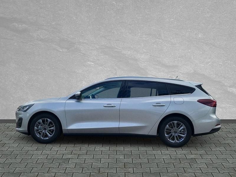 Neu Ford Focus Titanium 155 PS (114 kW) 2025 Moondust silver metallic Limousine