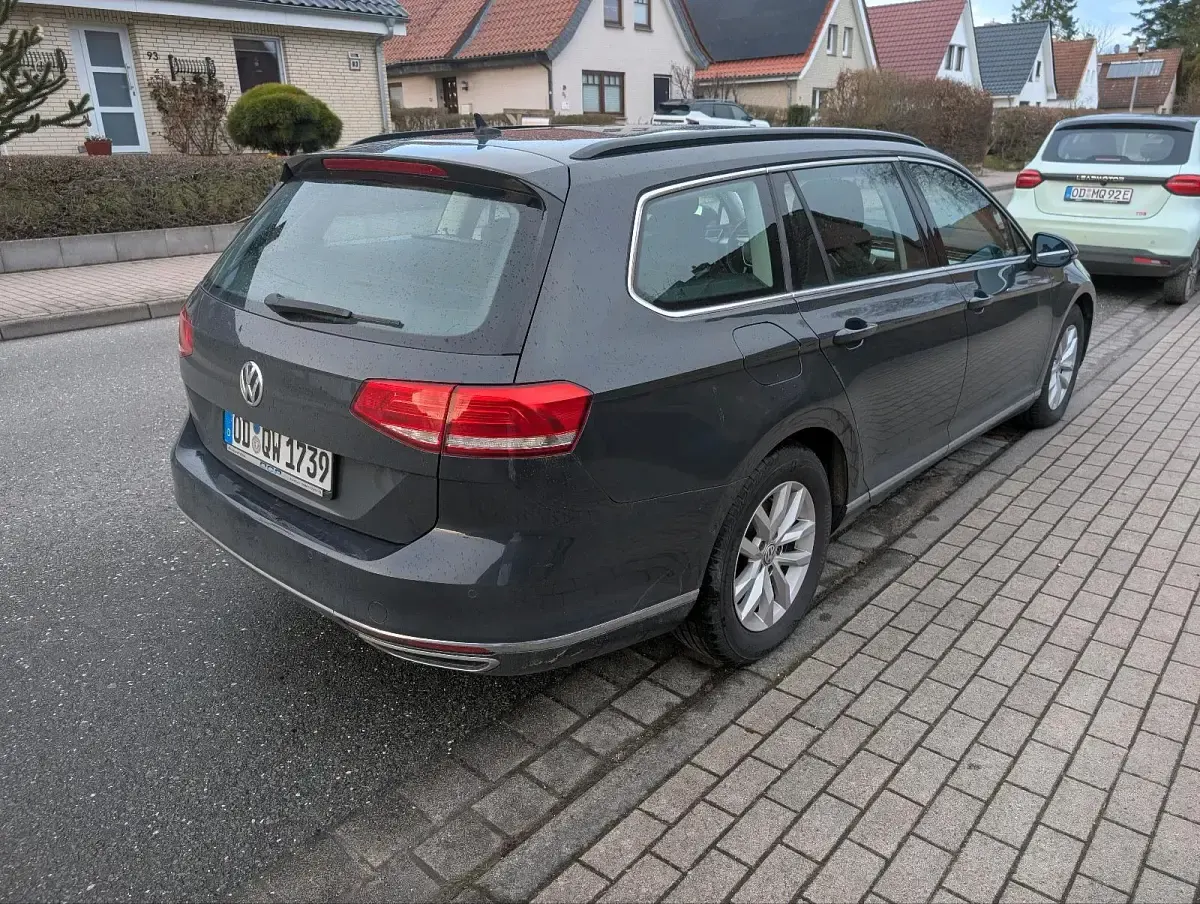Usata VW Passat 190 CV (139 kW) 2019 Grigio Station wagon