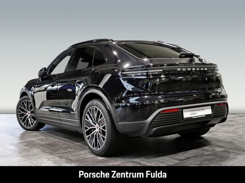 Gebraucht Porsche Macan 300 kW (408 PS) 2024 Tiefschwarzmetallic SUV