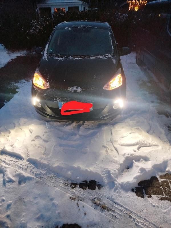 Schwarz Gebraucht 2014 Hyundai i10 Edition Kleinwagen | 6.500 € (Fairer Preis) - Bild 1/4