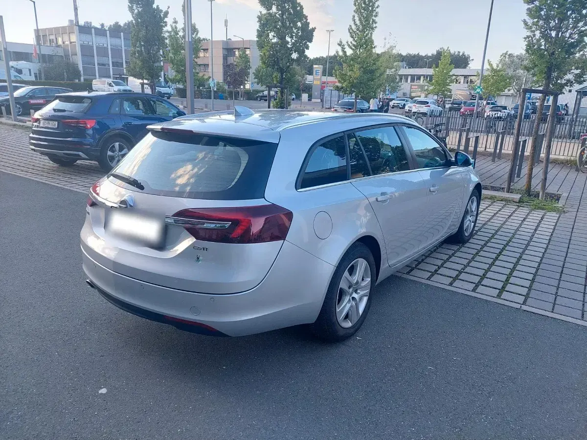 Gebraucht Opel Insignia 170 PS (125 kW) 2017 Silber Kombi