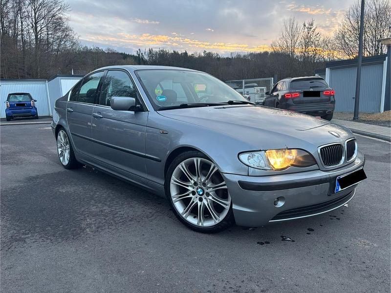 Silber Gebraucht 2004 BMW 320 M Sport Limousine | 4.200 € (Guter Preis) - Bild 1/4