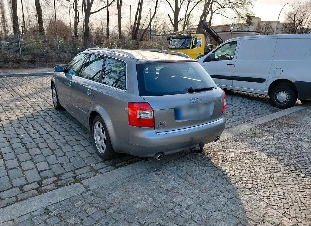 Gebraucht Audi A4 220 PS (161 kW) 2003 Grau Limousine