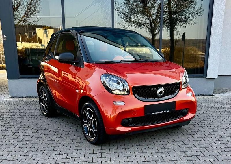 Gebraucht Smart ForTwo Cabrio 90 PS (66 kW) 2017 Schwarz Cabrio