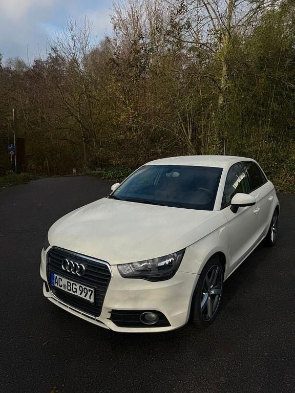 Gebraucht Audi A1 Sportback Ambition 86 PS (63 kW) 2012 Weiß Kleinwagen