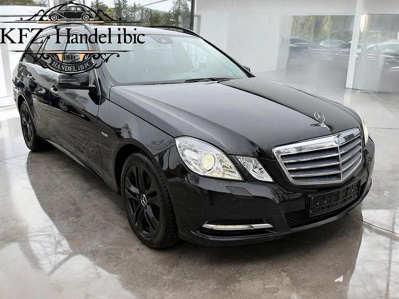 Gebraucht Mercedes E250 204 PS (150 kW) 2012 Schwarz Kombi